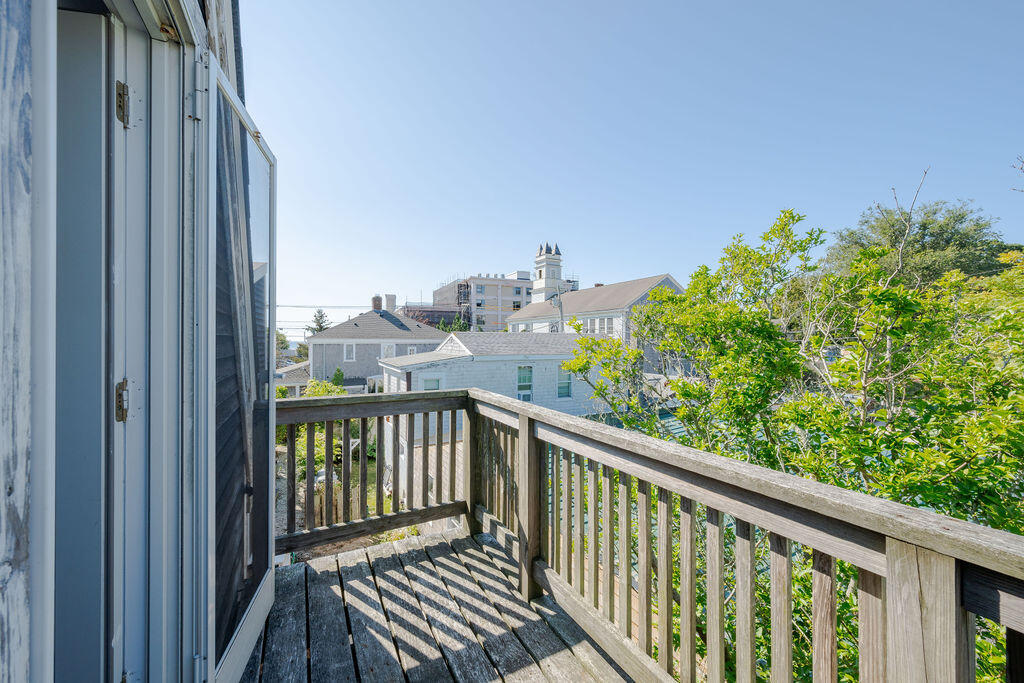 6 Daggett Lane Provincetown MA 02657