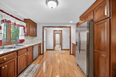 30 Twin Hill Road Falmouth MA 02536