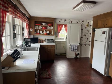 109 Pleasant Street Yarmouth MA 02664