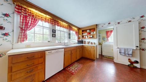 109 Pleasant Street Yarmouth MA 02664