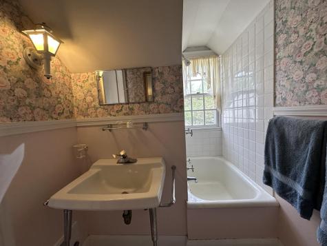 109 Pleasant Street Yarmouth MA 02664