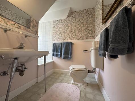 109 Pleasant Street Yarmouth MA 02664