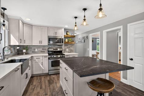 11 Burbank Street Sandwich MA 02563