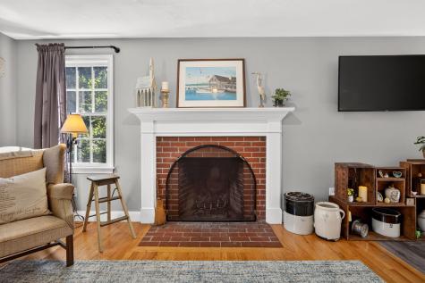 11 Burbank Street Sandwich MA 02563
