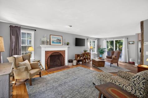 11 Burbank Street Sandwich MA 02563