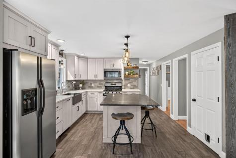 11 Burbank Street Sandwich MA 02563