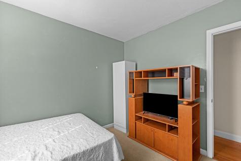 5 Freighthouse Road Sagamore MA 02561