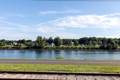 5 Freighthouse Road Sagamore MA 02561
