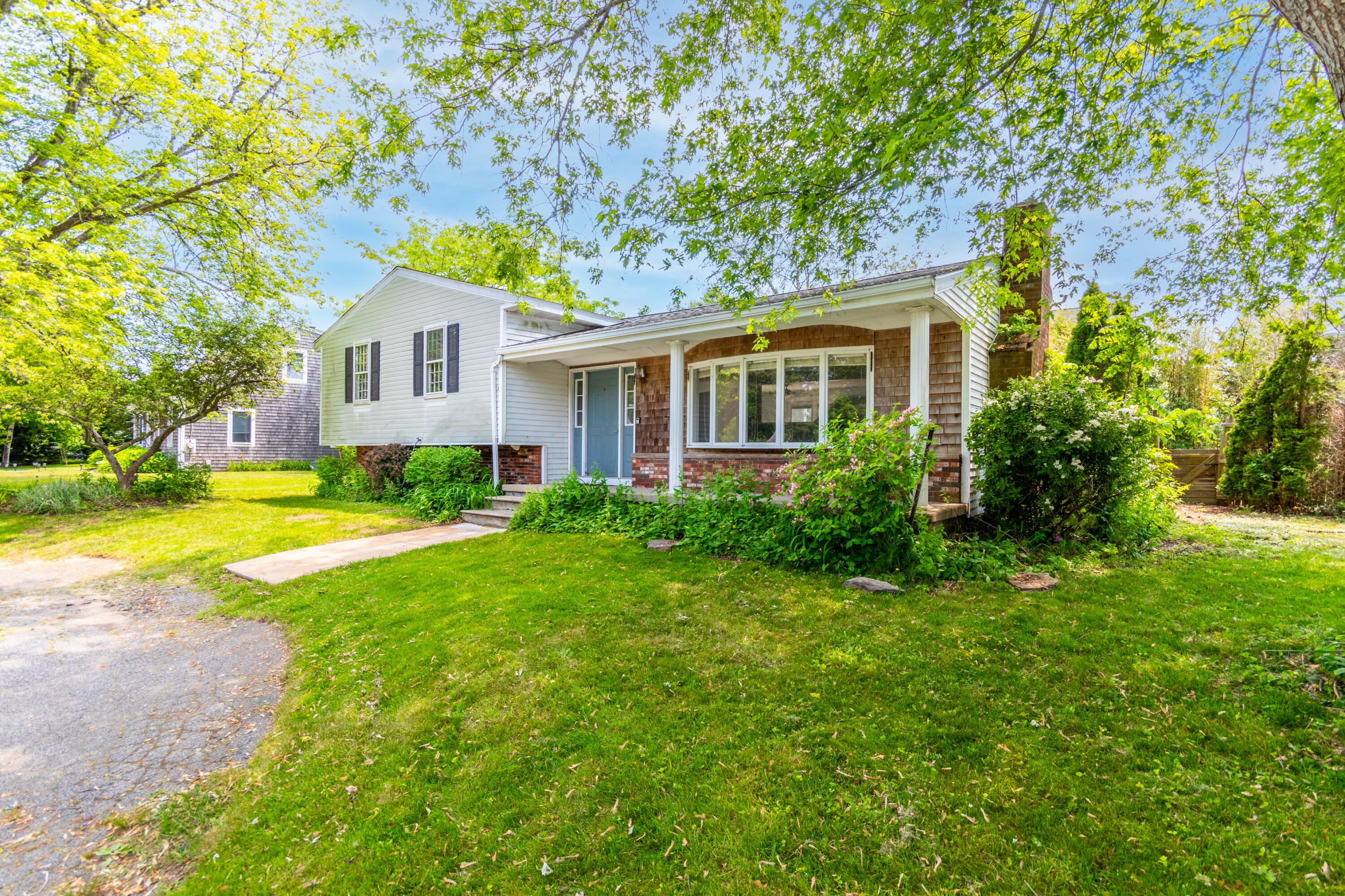 49 Broken Bow Lane Falmouth MA 02536
