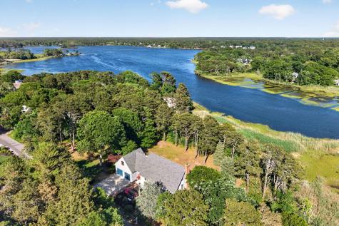 19 Aunt Debby's Road Dennis MA 02638
