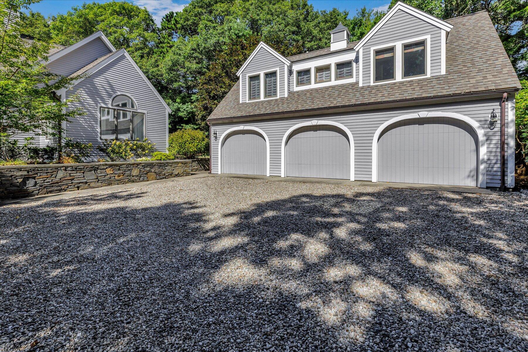 100 The Paddock Circle Mashpee MA 02649