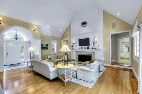 100 The Paddock Circle Mashpee MA 02649