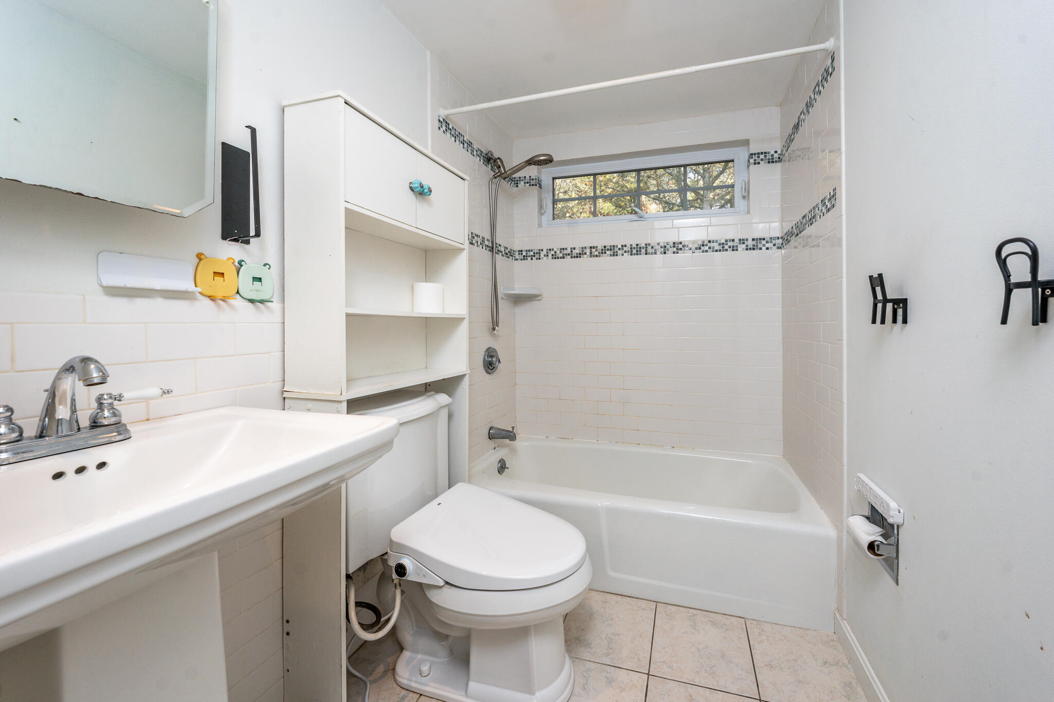 27 Quaker Lane Harwich MA 02645