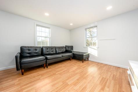 27 Quaker Lane Harwich MA 02645