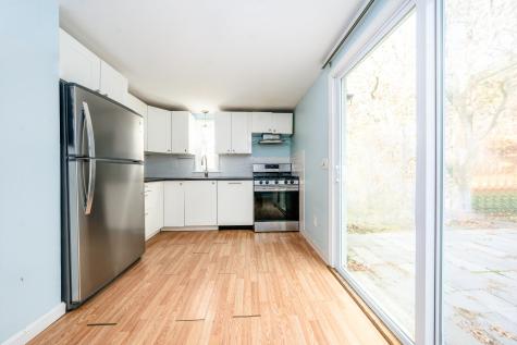 27 Quaker Lane Harwich MA 02645