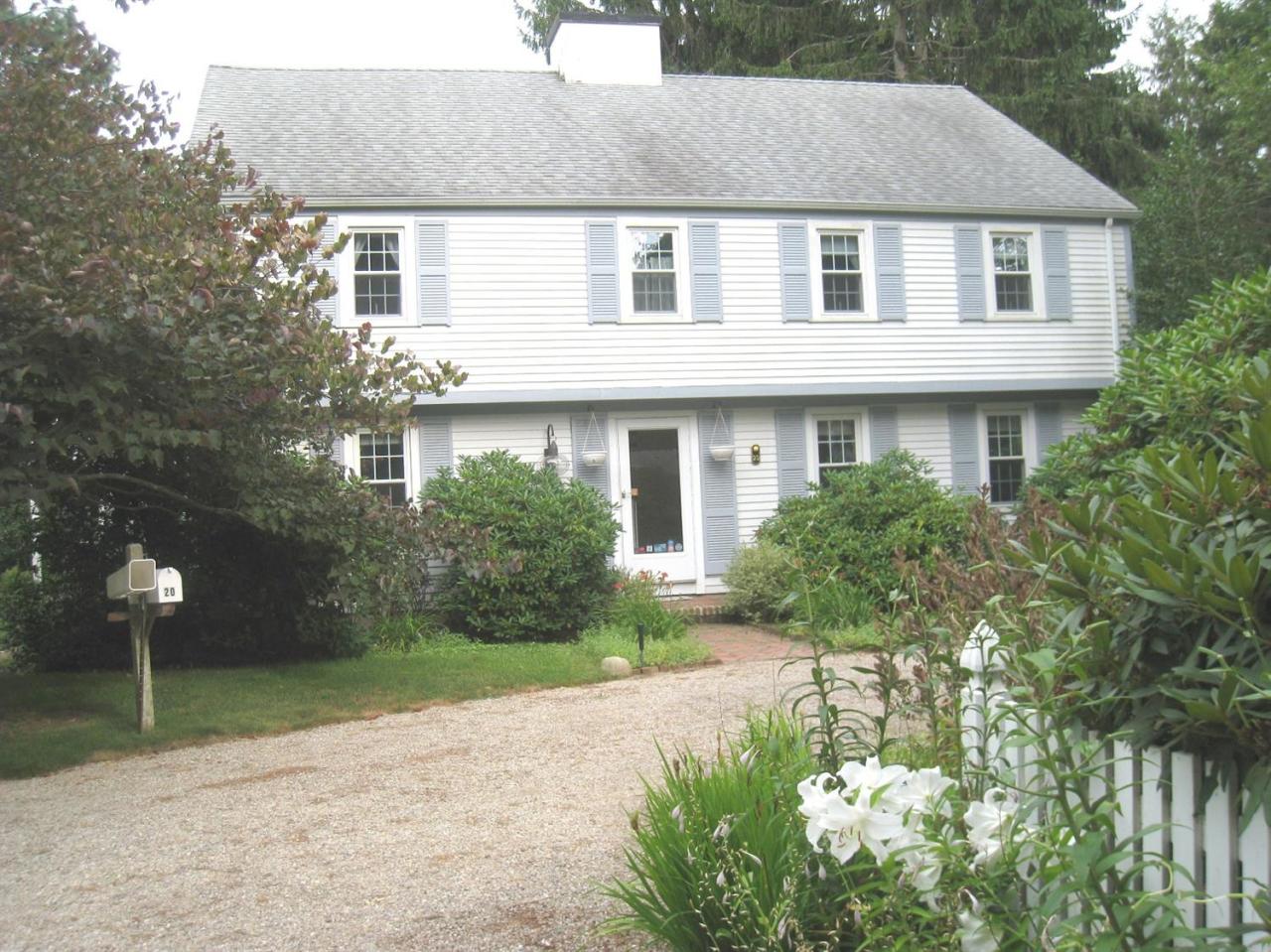 20 Hollingsworth Road Osterville MA 02655