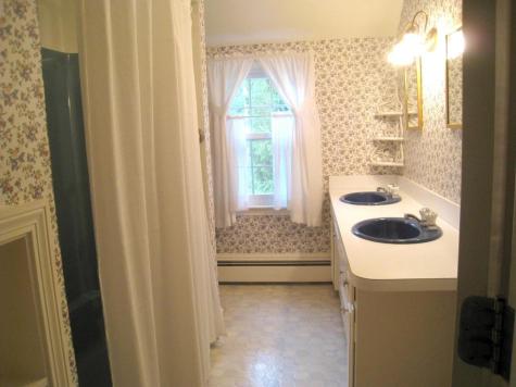 20 Hollingsworth Road Osterville MA 02655