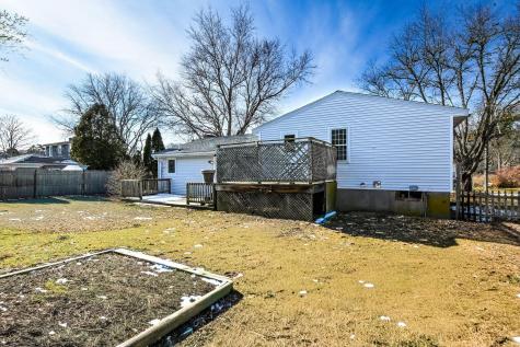 49 Broken Bow Lane Falmouth MA 02536