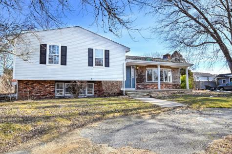 49 Broken Bow Lane Falmouth MA 02536