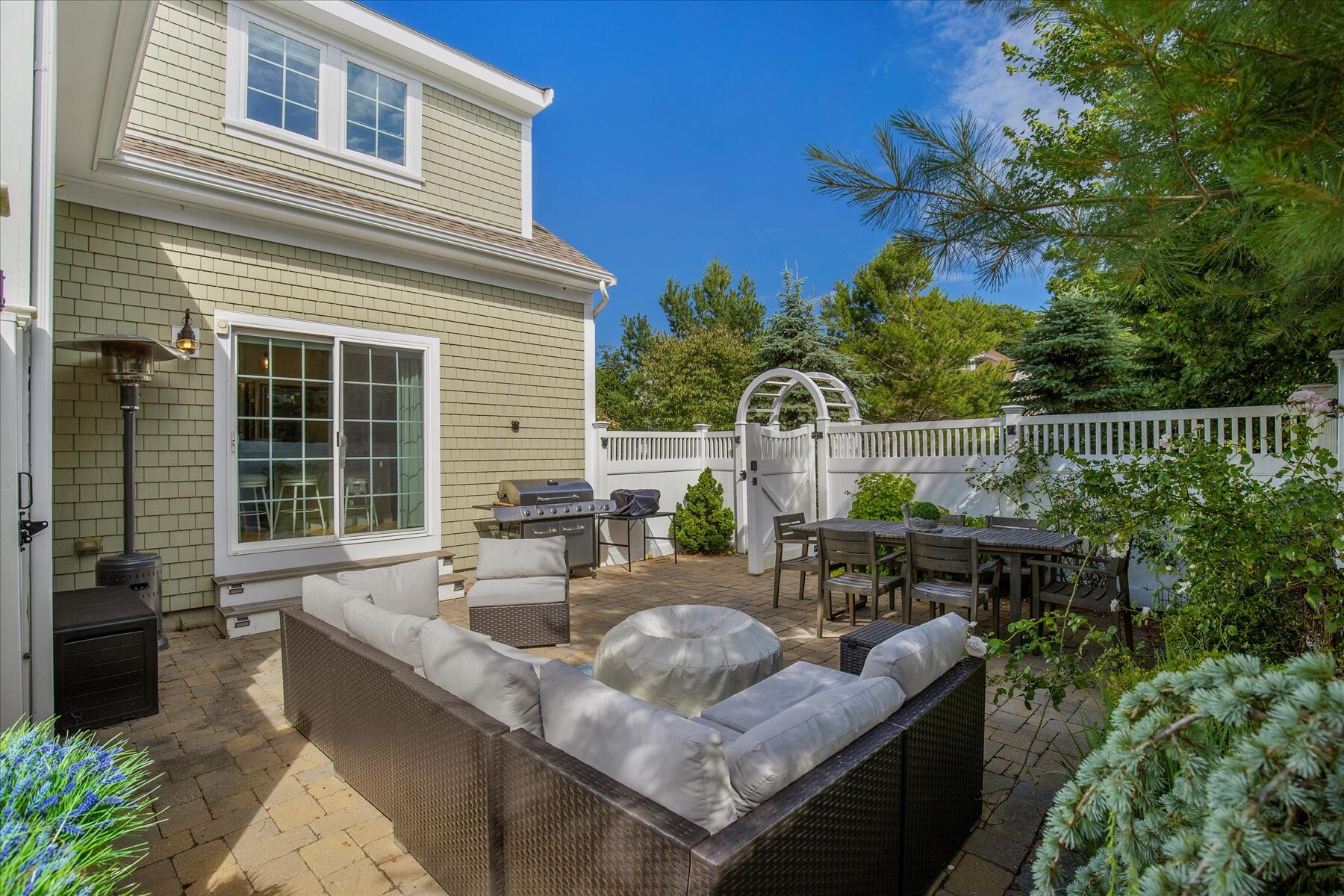 21 Saltwater Circle Mashpee MA 02649