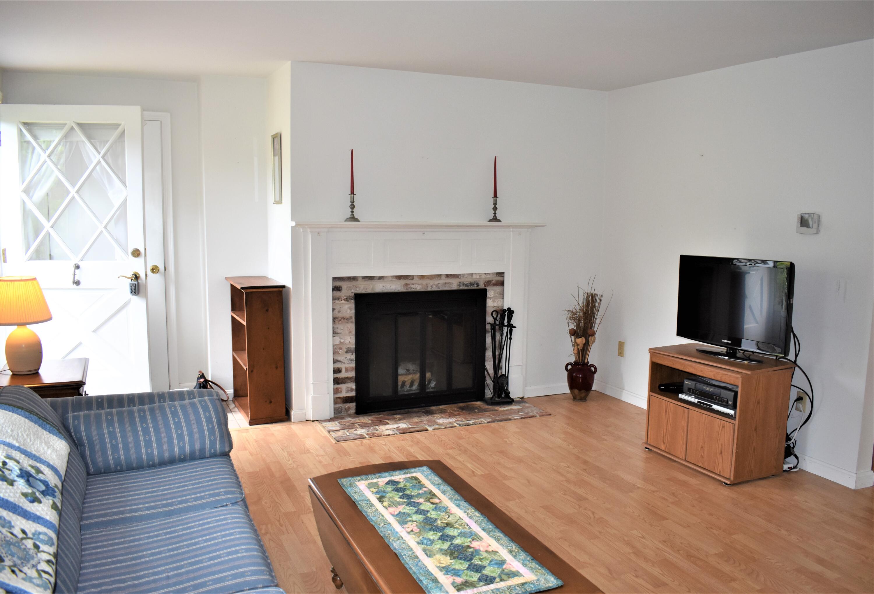 9 Mohegan Lane Yarmouth Port MA 02675