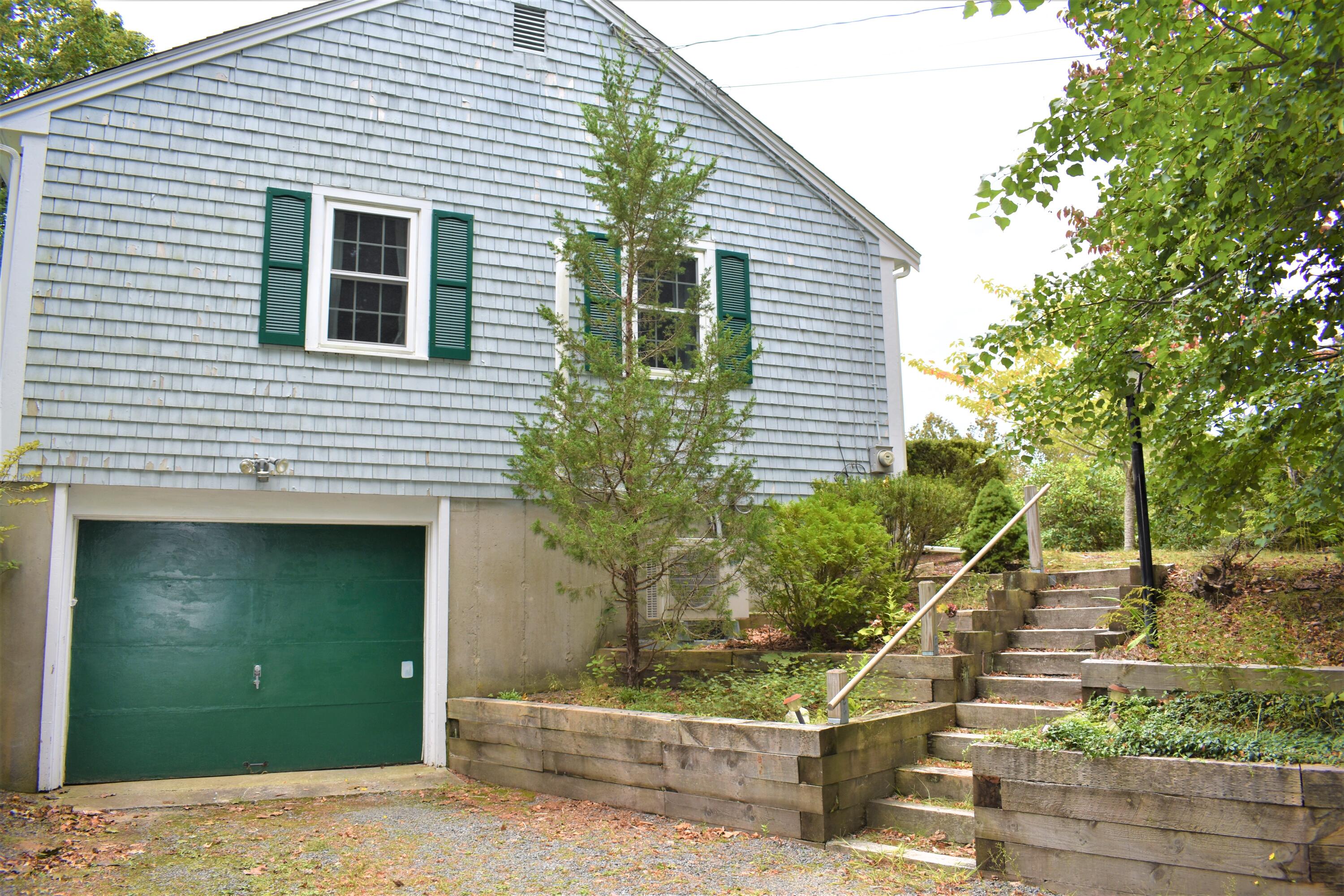 9 Mohegan Lane Yarmouth Port MA 02675