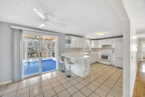 27 Madeline Road Falmouth MA 02536