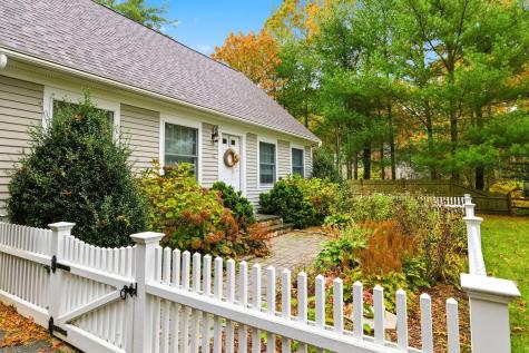 42 Overlook Circle Falmouth MA 02536