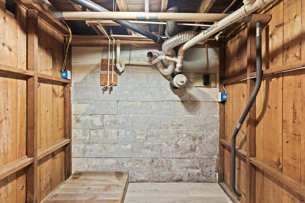 590 Sandwich Road Falmouth MA 02536