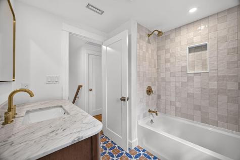 94 Liam Lane Centerville MA 02632