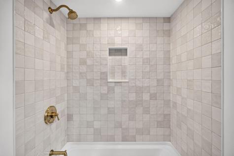 94 Liam Lane Centerville MA 02632