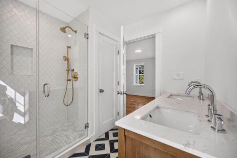 94 Liam Lane Centerville MA 02632