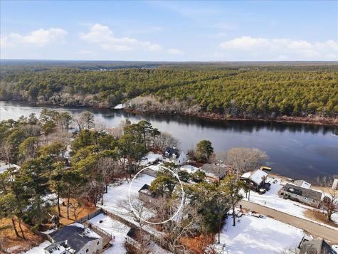 9 Blissful Lane Wareham MA 02538