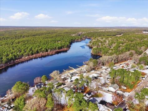 9 Blissful Lane Wareham MA 02538