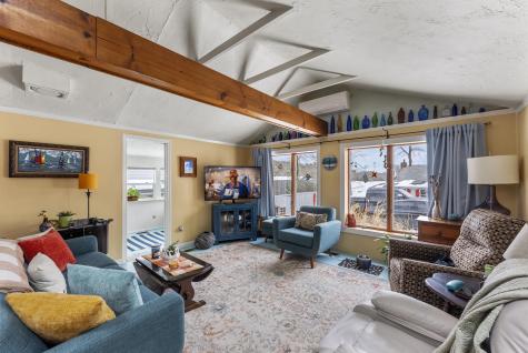 24 East Road Mashpee MA 02649