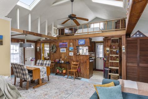 24 East Road Mashpee MA 02649