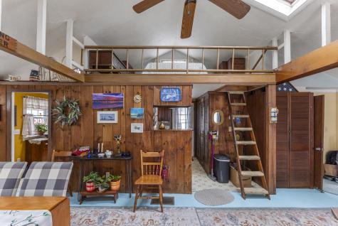 24 East Road Mashpee MA 02649