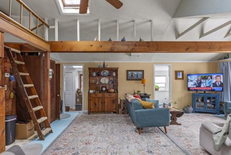 24 East Road Mashpee MA 02649