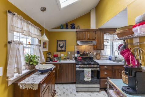 24 East Road Mashpee MA 02649