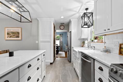 24 Moon Compass Lane MA 02563
