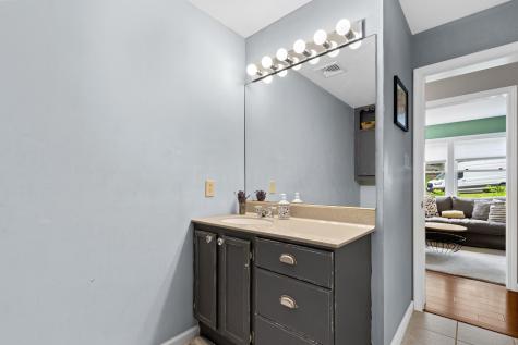 24 Moon Compass Lane MA 02563