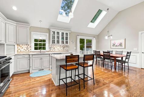 40 Settlers Lane Hyannis MA 02601