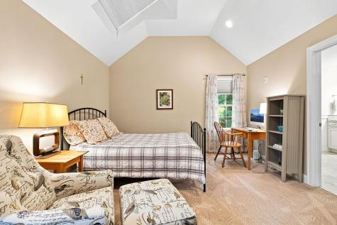 40 Settlers Lane Hyannis MA 02601