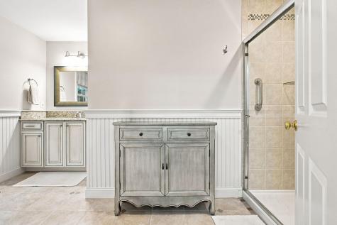 40 Settlers Lane Hyannis MA 02601