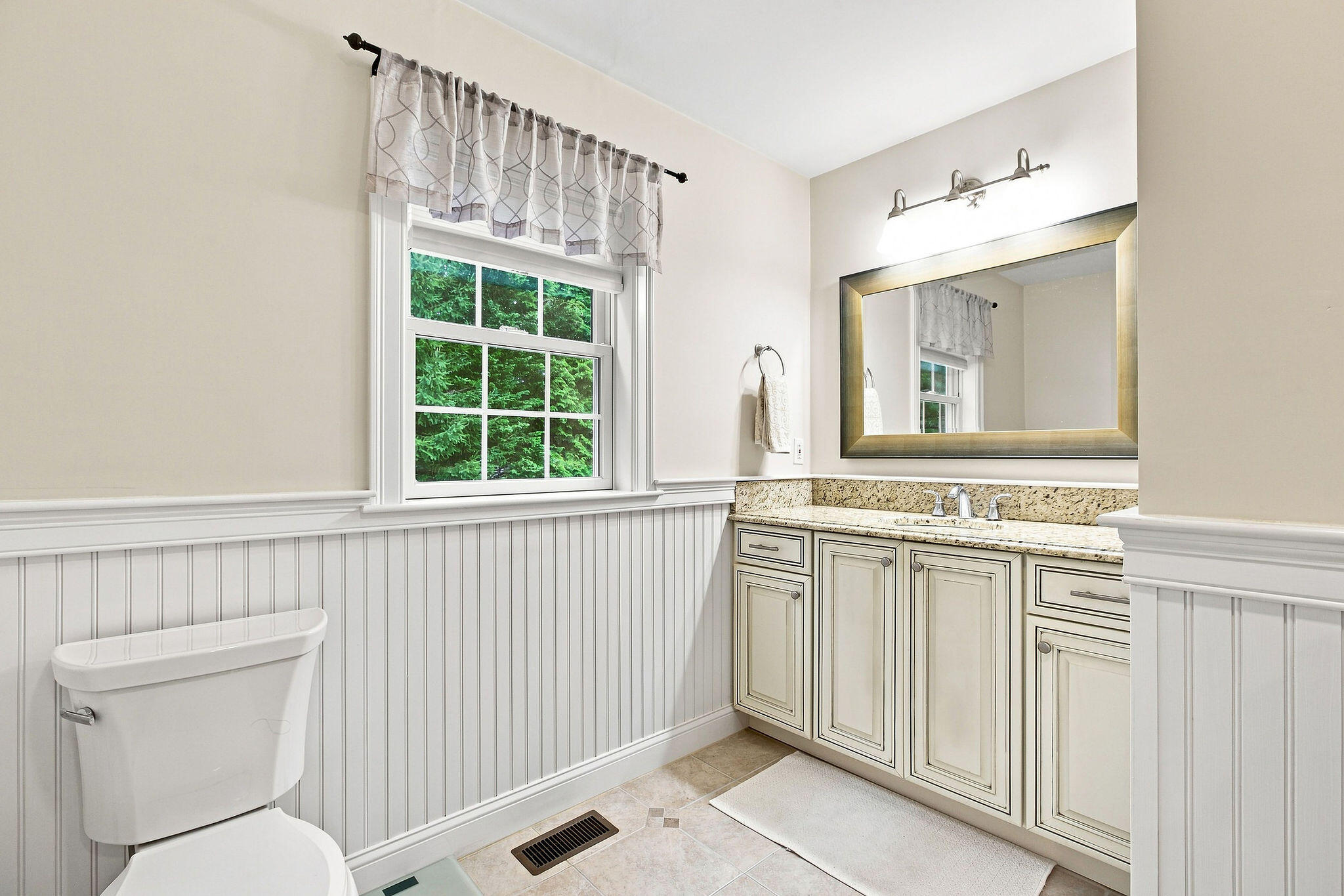 40 Settlers Lane Hyannis MA 02601