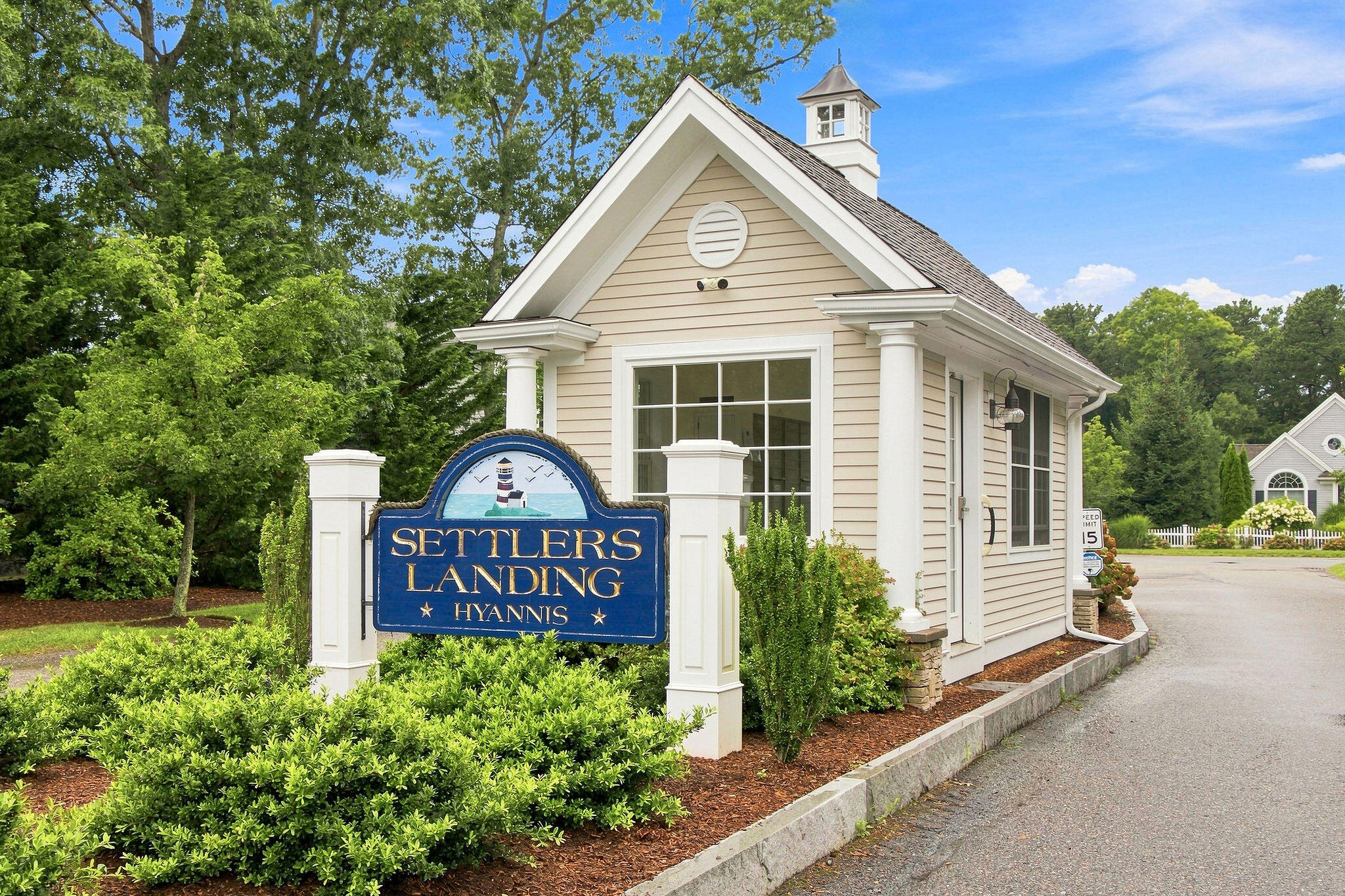 40 Settlers Lane Hyannis MA 02601
