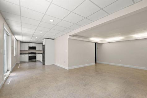 379 Monomoscoy Road Mashpee MA 02649