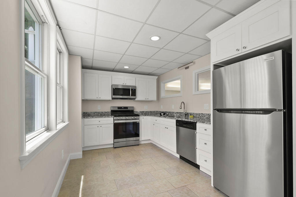 379 Monomoscoy Road Mashpee MA 02649