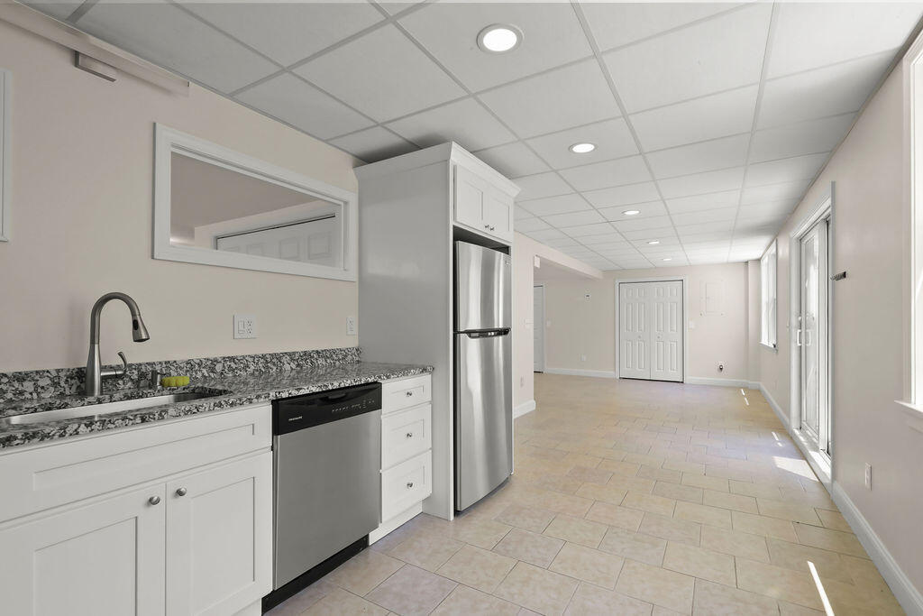 379 Monomoscoy Road Mashpee MA 02649