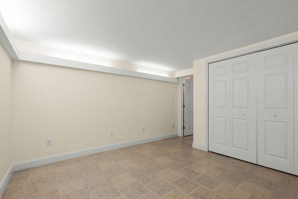 379 Monomoscoy Road Mashpee MA 02649